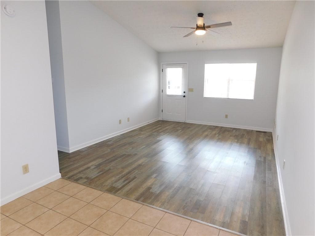 2 bedroom, 1 bathroom, 884 sq ft duplex for rent at 137 Riverside Circle 19, Dahlonega, GA 30533 for $1,395 a month — photo 3
