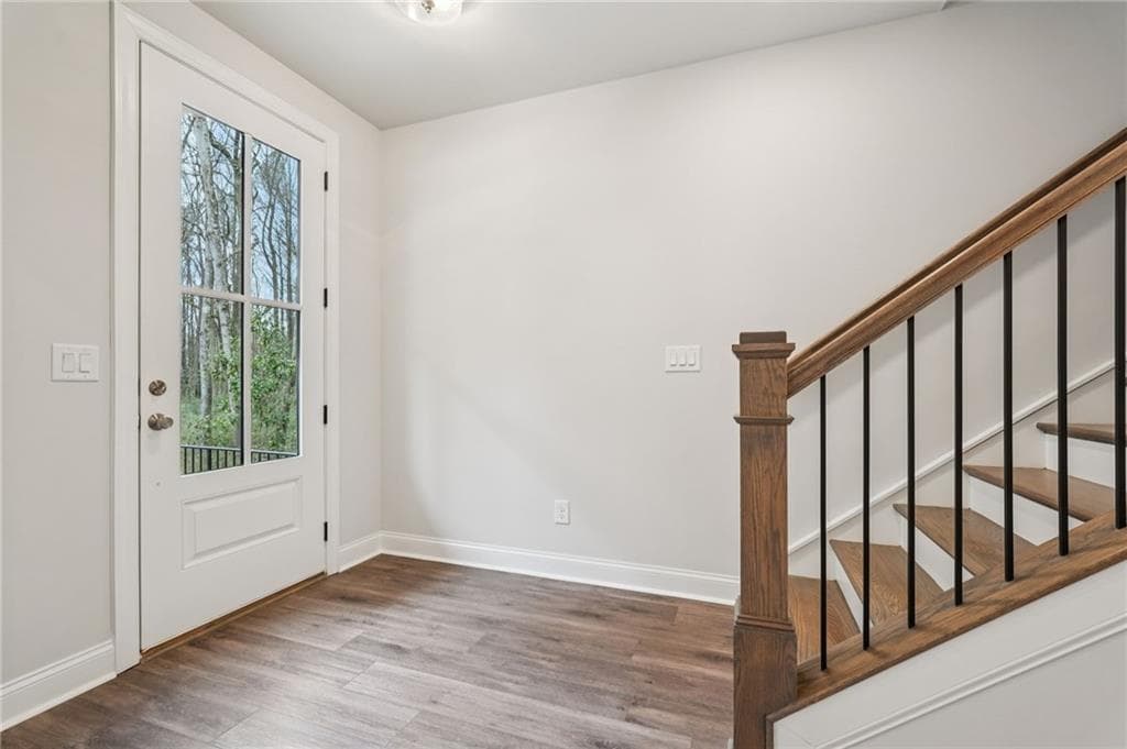 3 bedroom, 4 bathroom, 2,105 sq ft townhouse for sale at 205 Midnight Oak Run 5, Alpharetta, GA 30009 — photo 9