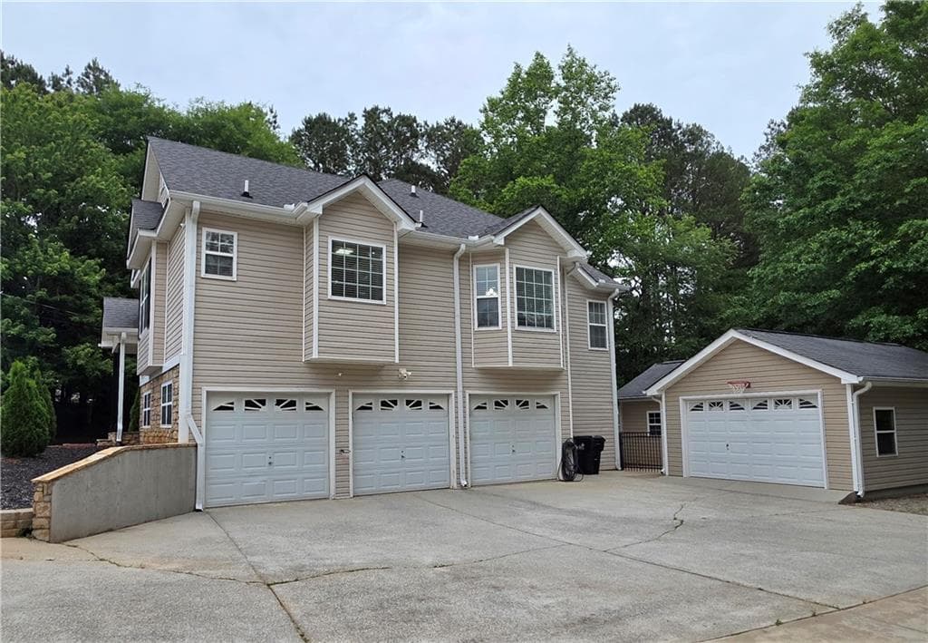 4 bedroom, 3 bathroom, 2,363 sq ft single family residence for sale at 1005 Creek Run Place, Temple, GA 30179 — photo 3