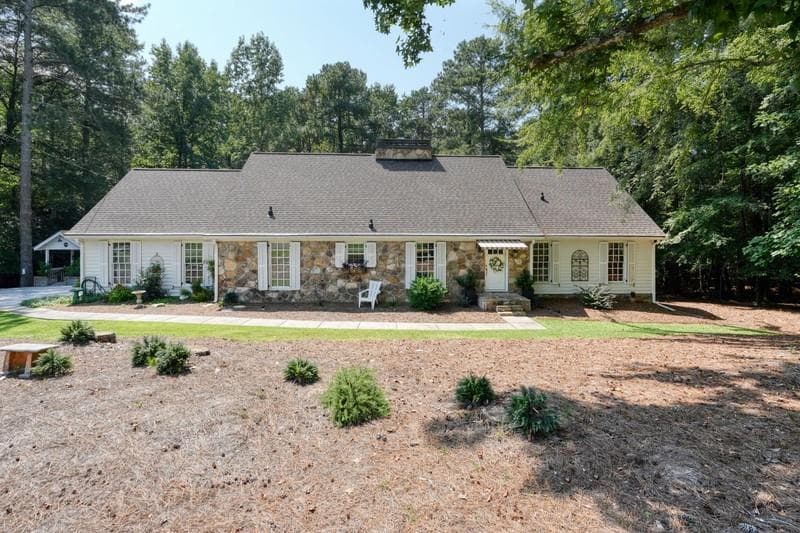 4 bedroom, 4 bathroom, 2,176 sq ft single family residence under contract at 5005 George Washington Avenue, Acworth, GA 30101 — photo 2