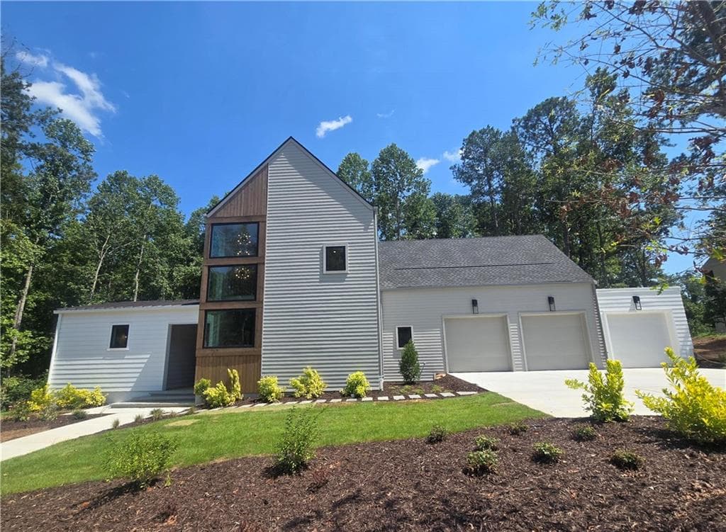 4 bedroom, 5 bathroom, 3,352 sq ft single family residence under contract at 130 Cedarwood Lane, Roswell, GA 30075