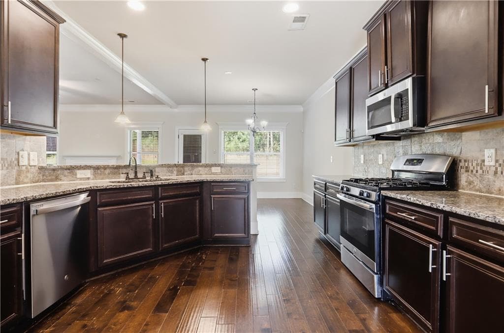 5 bedroom, 3 bathroom, 2,833 sq ft single family residence for sale at 157 Ashbury Circle, Dallas, GA 30157 — photo 2