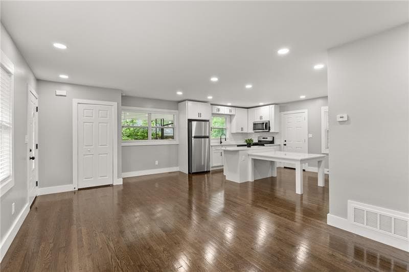 3 bedroom, 1 bathroom, 1,092 sq ft single family residence under contract at 2253 Bonnybrook Way, Atlanta, GA 30311 — photo 5