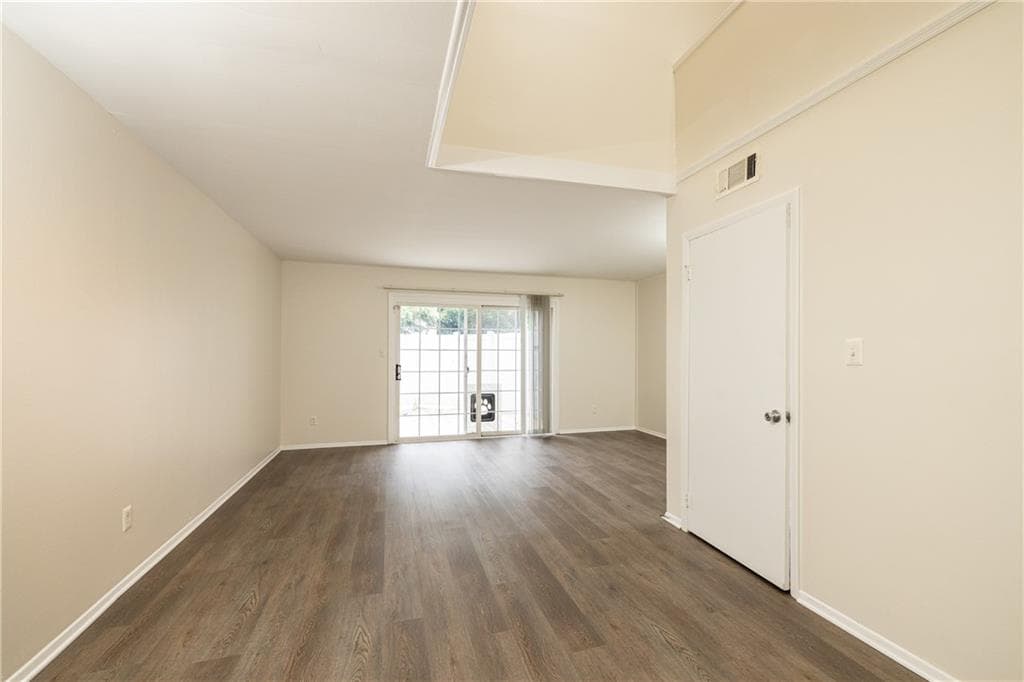2 bedroom, 2 bathroom, 1,190 sq ft condominium for sale at 346 Carpenter Drive 88, Sandy Springs, GA 30328 — photo 10