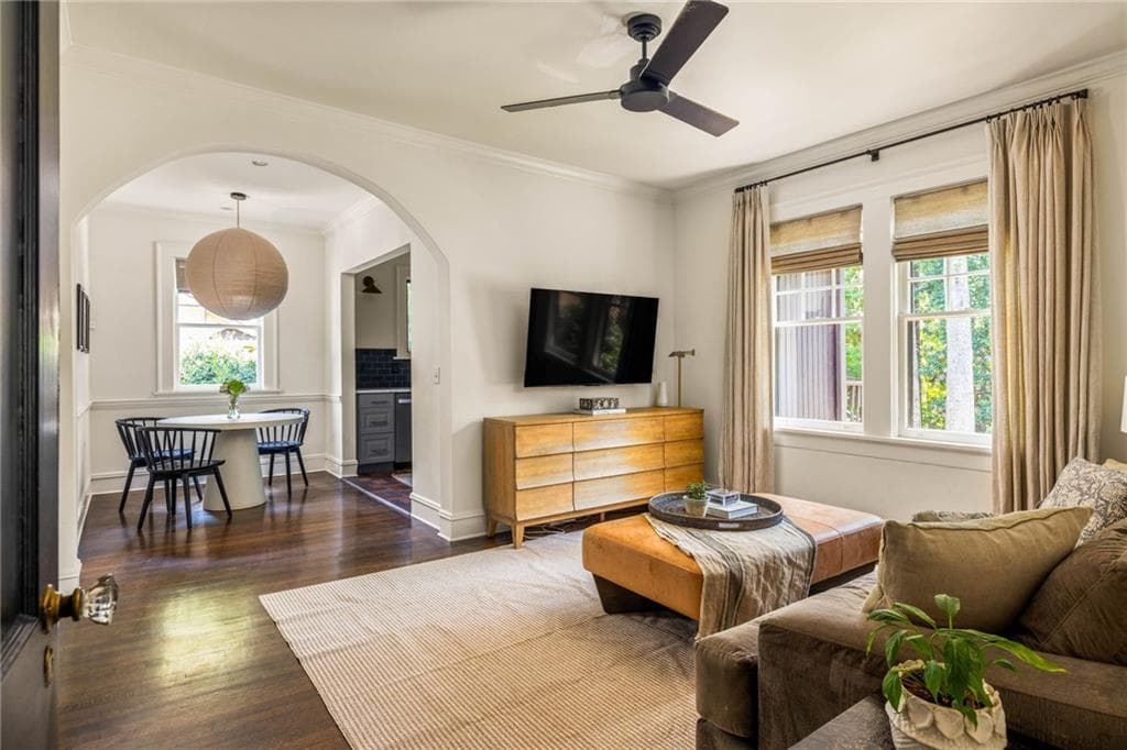 3 bedroom, 3 bathroom, 2,500 sq ft single family residence under contract at 1393 Harvard Road, Atlanta, GA 30306 — photo 3