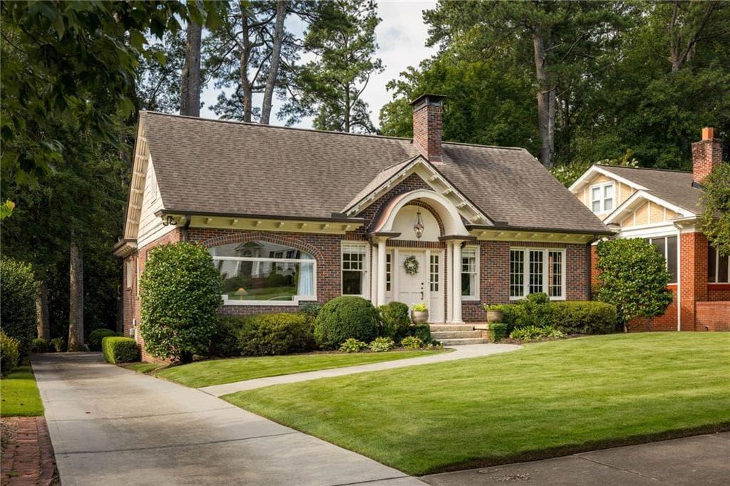 3 bedroom, 3 bathroom, 2,500 sq ft single family residence under contract at 1393 Harvard Road, Atlanta, GA 30306 — photo 6