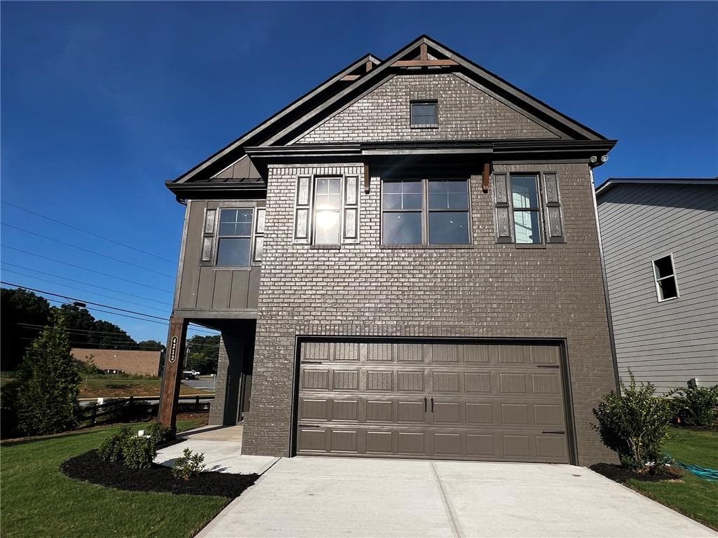 4 bedroom, 3 bathroom, 2,250 sq ft single family residence under contract at 4212 Portsbrook Avenue, Snellville, GA 30039