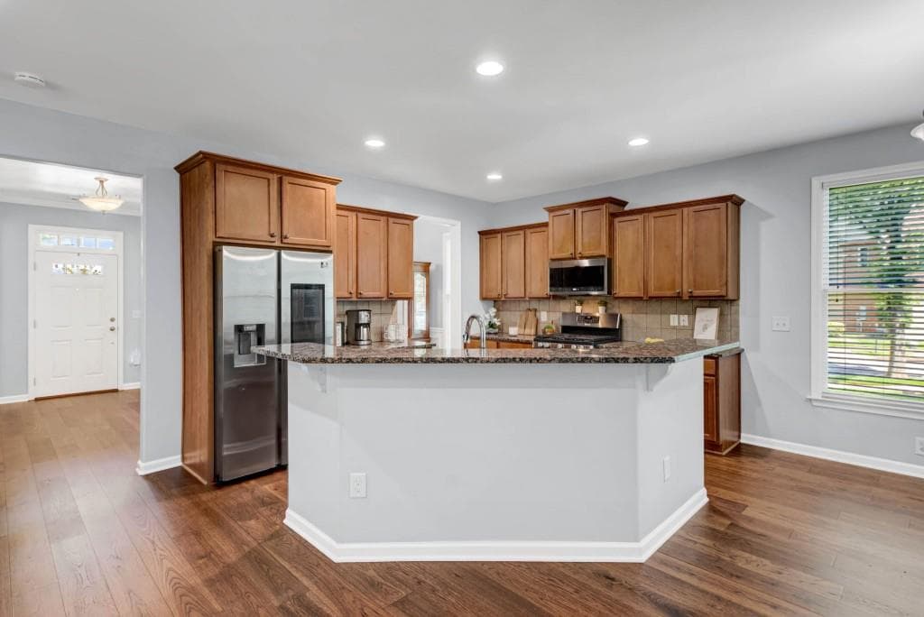 4 bedroom, 4 bathroom, 2,532 sq ft single family residence for sale at 1516 Baxley Pine Trace, Suwanee, GA 30024 — photo 8