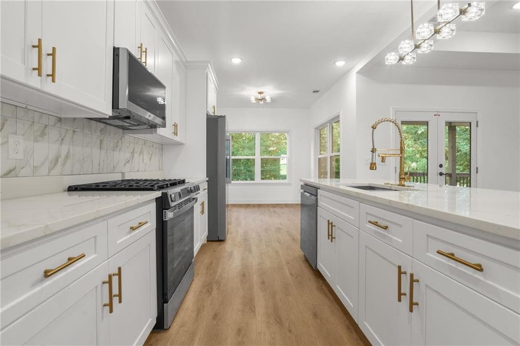 5 bedroom, 4 bathroom, 5,525 sq ft single family residence for sale at 610 Herron Trace, South Fulton, GA 30349 — photo 6