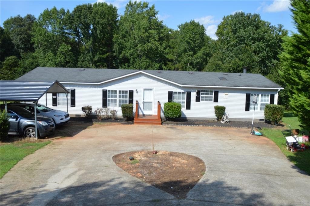 3 bedroom, 2 bathroom, 1,782 sq ft single family residence for sale at 125 Overlook Ridge Court, Alto, GA 30510 — photo 3