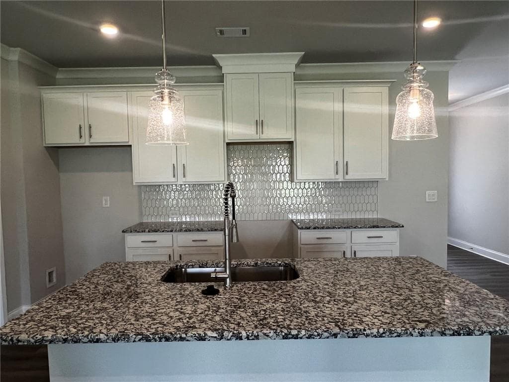 3 bedroom, 3 bathroom, 2,016 sq ft single family residence for sale at 3799 Ivy Cottage Drive, Snellville, GA 30039 — photo 6