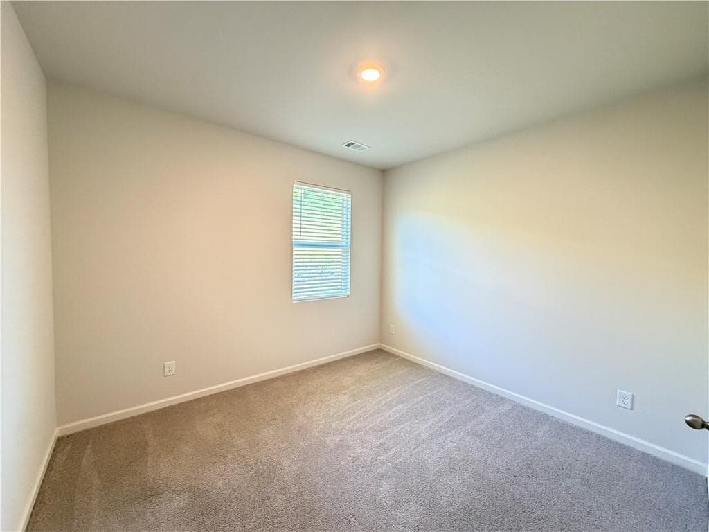 5 bedroom, 3 bathroom, 2,511 sq ft single family residence for sale at 40 Berkeley Trace, Braselton, GA 30517 — photo 6