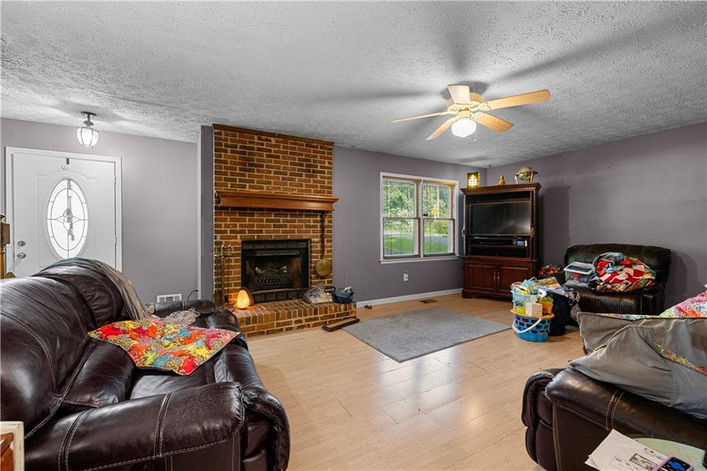 4 bedroom, 3 bathroom, 1,746 sq ft single family residence for sale at 9330 Hidden Hollow Trail, Jonesboro, GA 30236 — photo 3