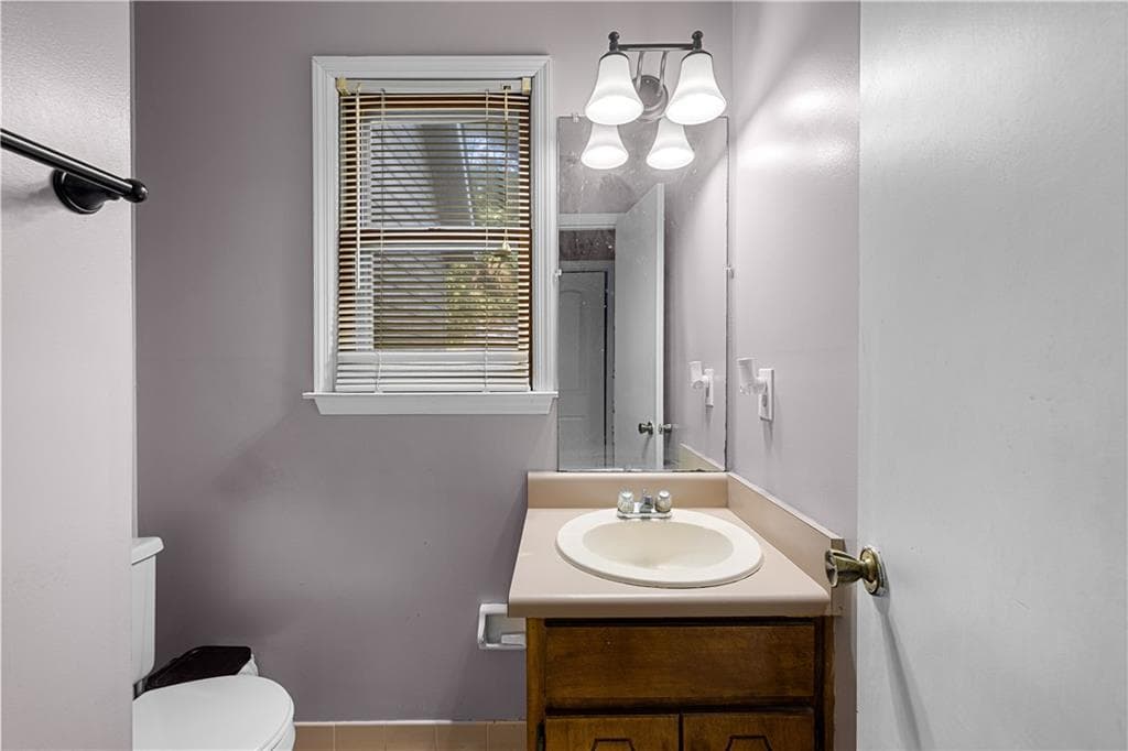 4 bedroom, 3 bathroom, 1,746 sq ft single family residence for sale at 9330 Hidden Hollow Trail, Jonesboro, GA 30236 — photo 7