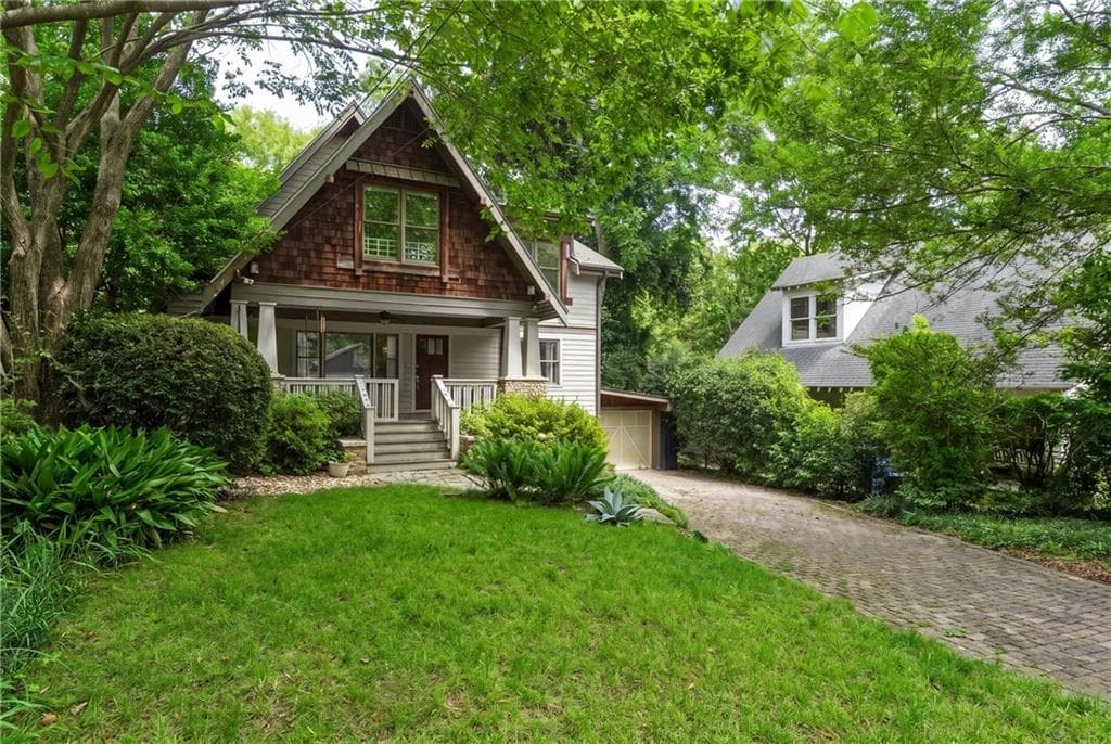 5 bedroom, 4 bathroom, 3,359 sq ft single family residence for sale at 811 Verner Street, Atlanta, GA 30318 — photo 2