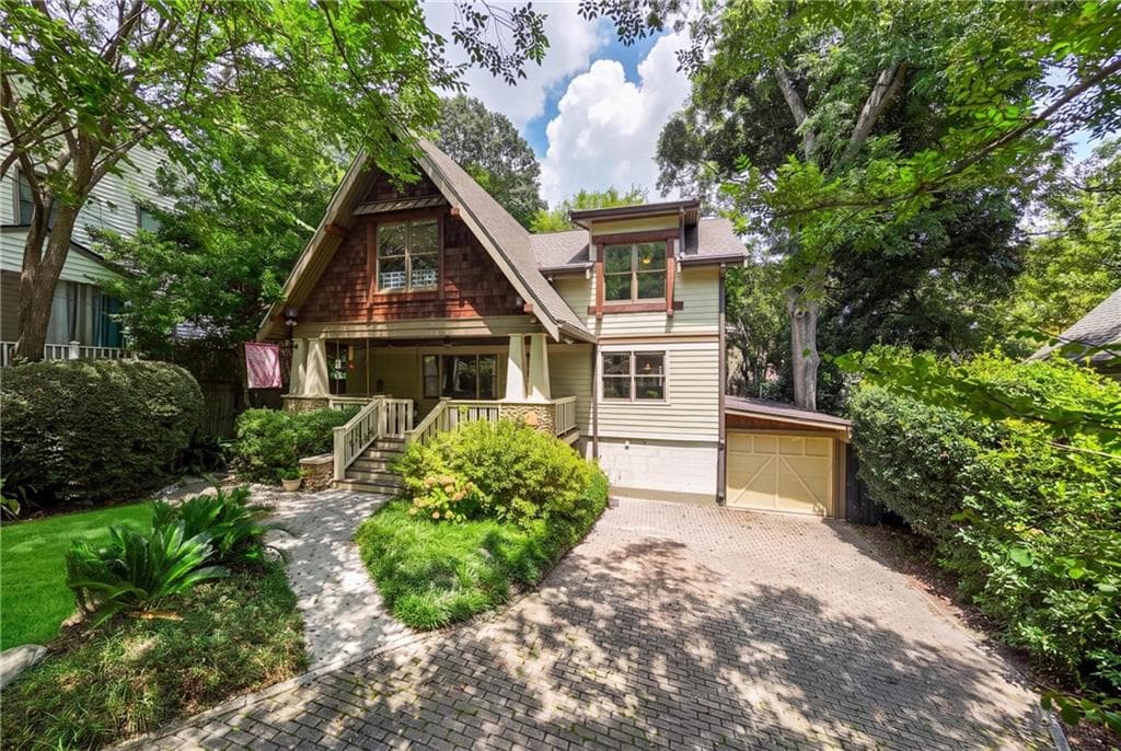 5 bedroom, 4 bathroom, 3,359 sq ft single family residence for sale at 811 Verner Street, Atlanta, GA 30318 — photo 3