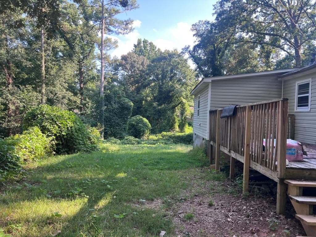 3 bedroom, 2 bathroom, 964 sq ft single family residence for sale at 6055 Blackhawk Trail, Mableton, GA 30126 — photo 5