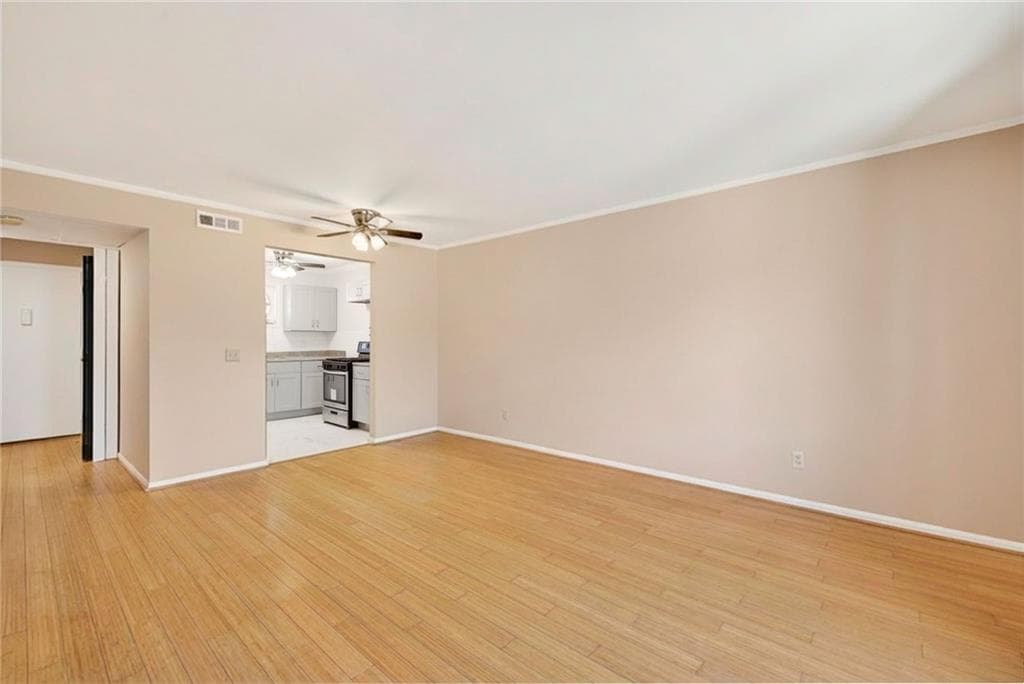 1 bedroom, 1 bathroom, 675 sq ft condominium for sale at 5400 Roswell Road G3, Sandy Springs, GA 30342 — photo 10