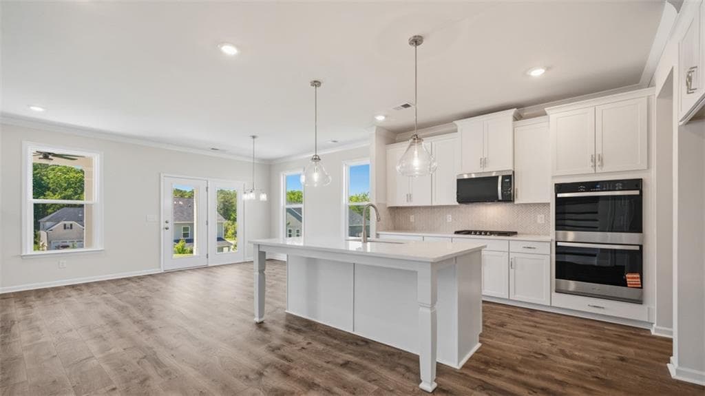 4 bedroom, 3 bathroom, 3,110 sq ft single family residence for sale at 1907 Endress Circle, Hampton, GA 30228 — photo 7