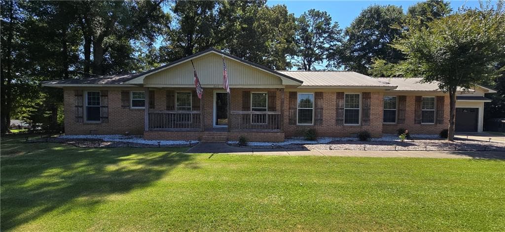 3 bedroom, 3 bathroom, 2,098 sq ft home for sale at 644 Collard Valley Road, Cedartown, GA