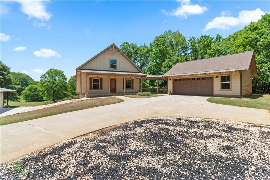 4 bedroom, 4 bathroom, 3,824 sq ft single family residence for sale at 4140 HWY 332, Hoschton, GA 30548 — photo 4