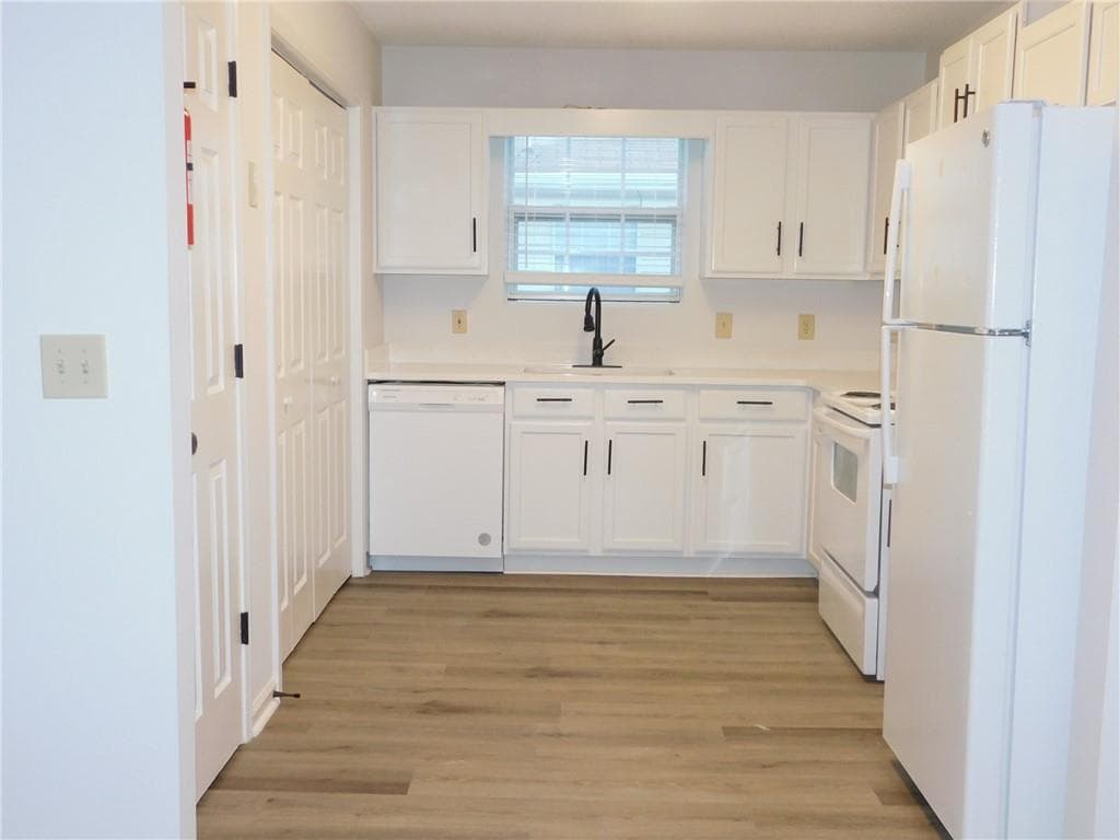 2 bedroom, 1 bathroom, 864 sq ft apartment for rent at 37 A Rock Garden Place, Dahlonega, GA 30533 for $1,295 a month — photo 6