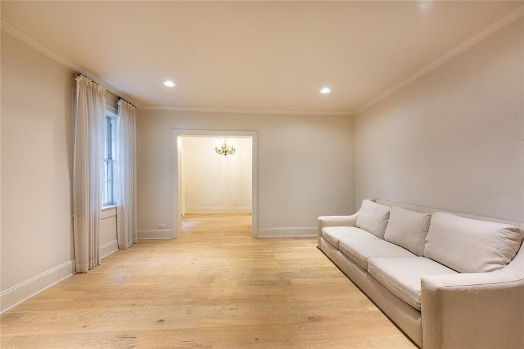 1 bedroom, 1 bathroom, 822 sq ft condominium for sale at 2222 Peachtree Road A3, Atlanta, GA 30309 — photo 10