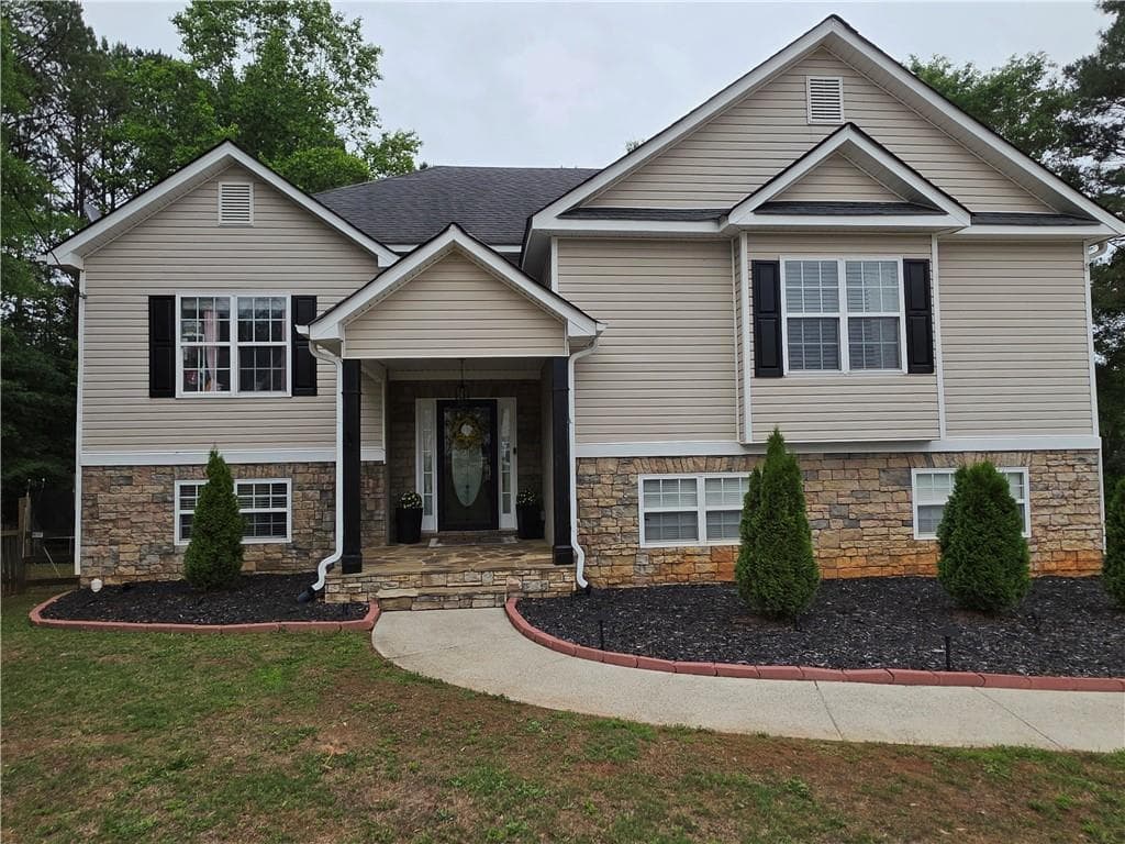 4 bedroom, 3 bathroom, 2,363 sq ft single family residence for sale at 1005 Creek Run Place, Temple, GA 30179
