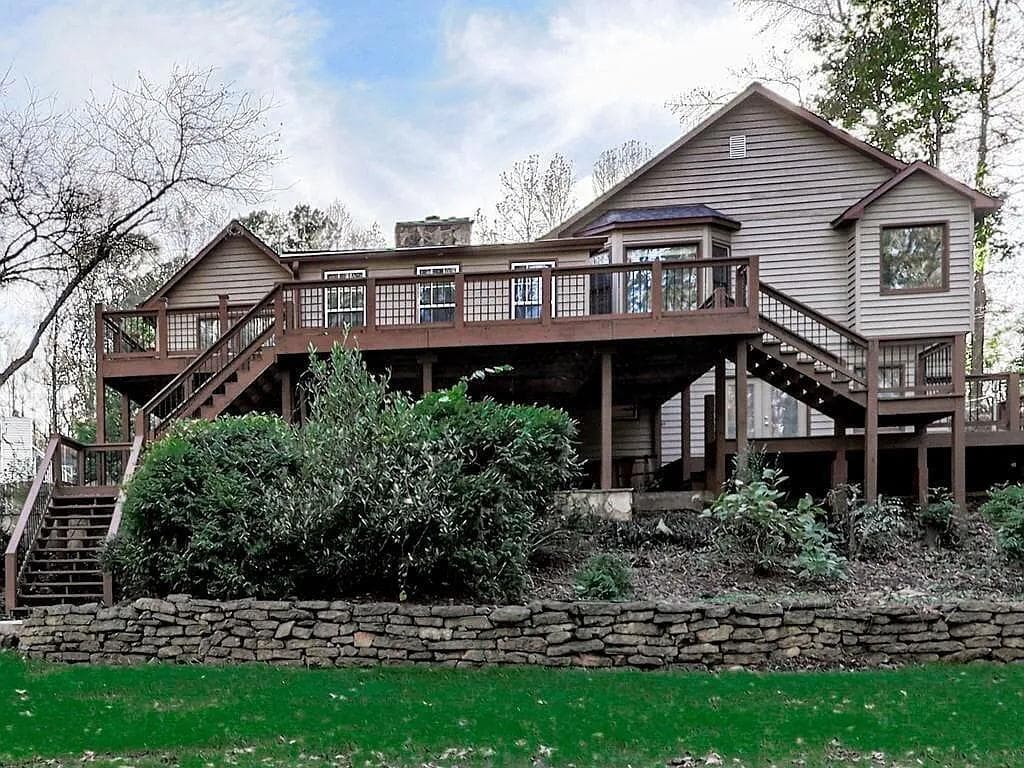 4 bedroom, 3 bathroom, 2,892 sq ft single family residence for rent at 2189 Chartwell Drive, Marietta, GA 30066 for $2,800 a month — photo 5