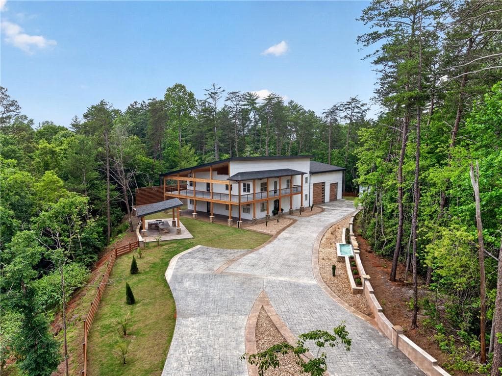5 bedroom, 6 bathroom, 5,532 sq ft single family residence for sale at 300 Mountain Ridge Drive, Dahlonega, GA 30533 — photo 9