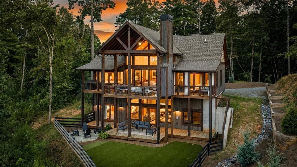 4 bedroom, 4 bathroom, 2,616 sq ft single family residence for sale at 107 Fish Tale Cove, Ellijay, GA 30540 — photo 3