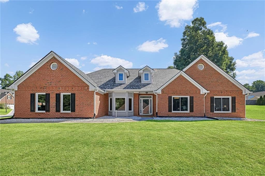 3 bedroom, 3 bathroom, 2,259 sq ft single family residence for sale at 2145 Wynfield Point Drive, Buford, GA 30519