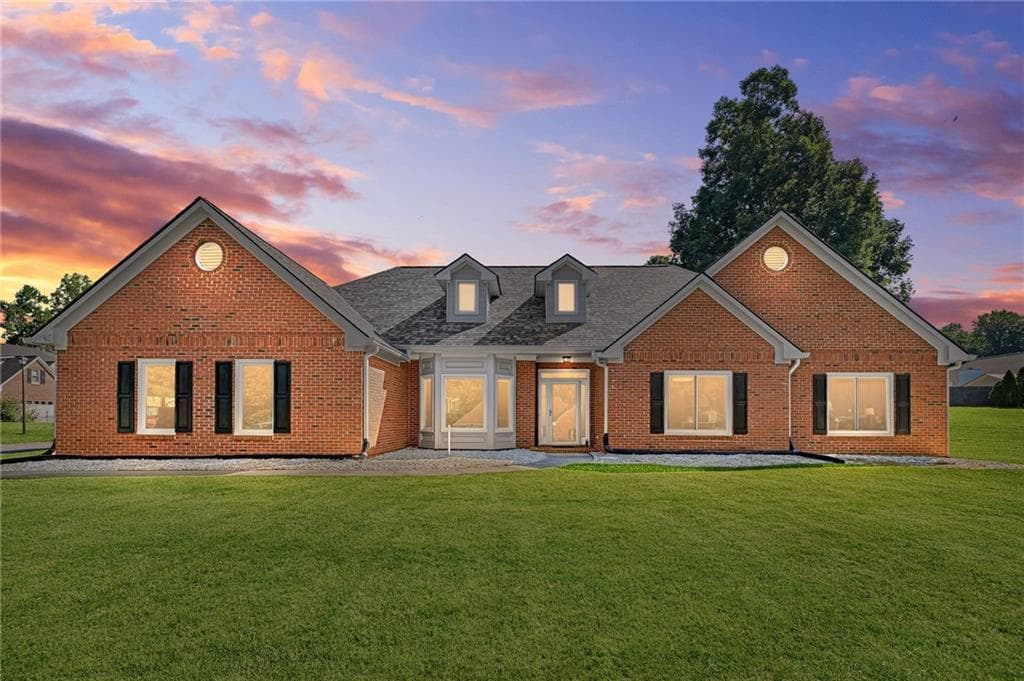 3 bedroom, 3 bathroom, 2,259 sq ft single family residence for sale at 2145 Wynfield Point Drive, Buford, GA 30519 — photo 2