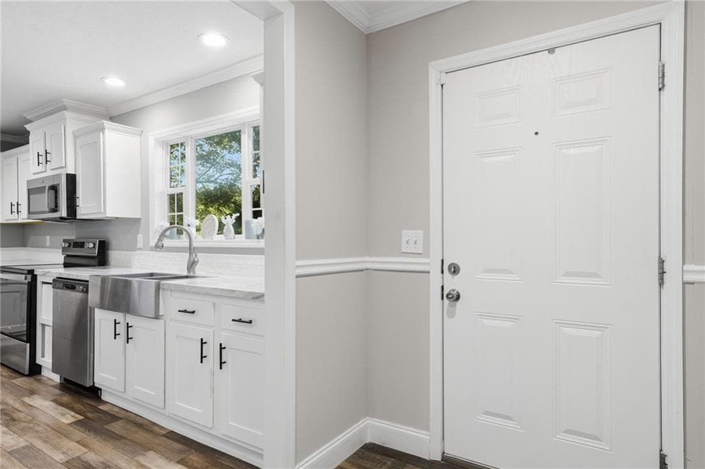 3 bedroom, 2 bathroom, 1,920 sq ft single family residence under contract at 1301 Gardner Spring Road, Adairsville, GA 30103 — photo 4