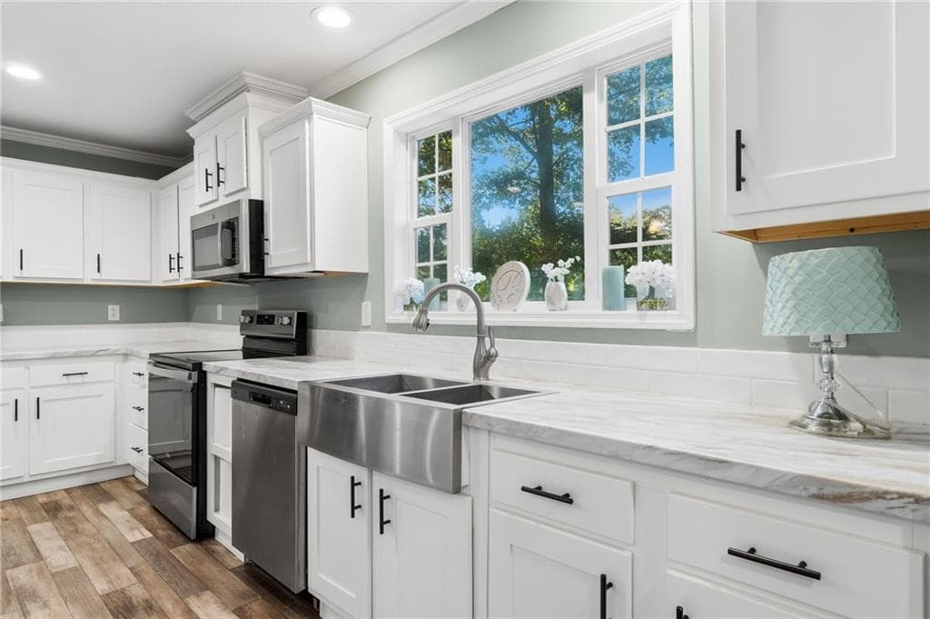 3 bedroom, 2 bathroom, 1,920 sq ft single family residence under contract at 1301 Gardner Spring Road, Adairsville, GA 30103 — photo 5