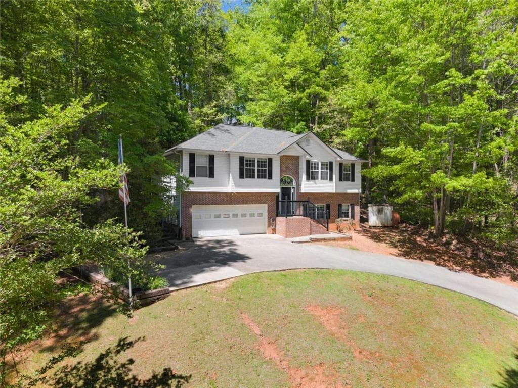 3 bedroom, 3 bathroom, 2,168 sq ft single family residence for sale at 162 Greenview Court, Cleveland, GA 30528 — photo 4