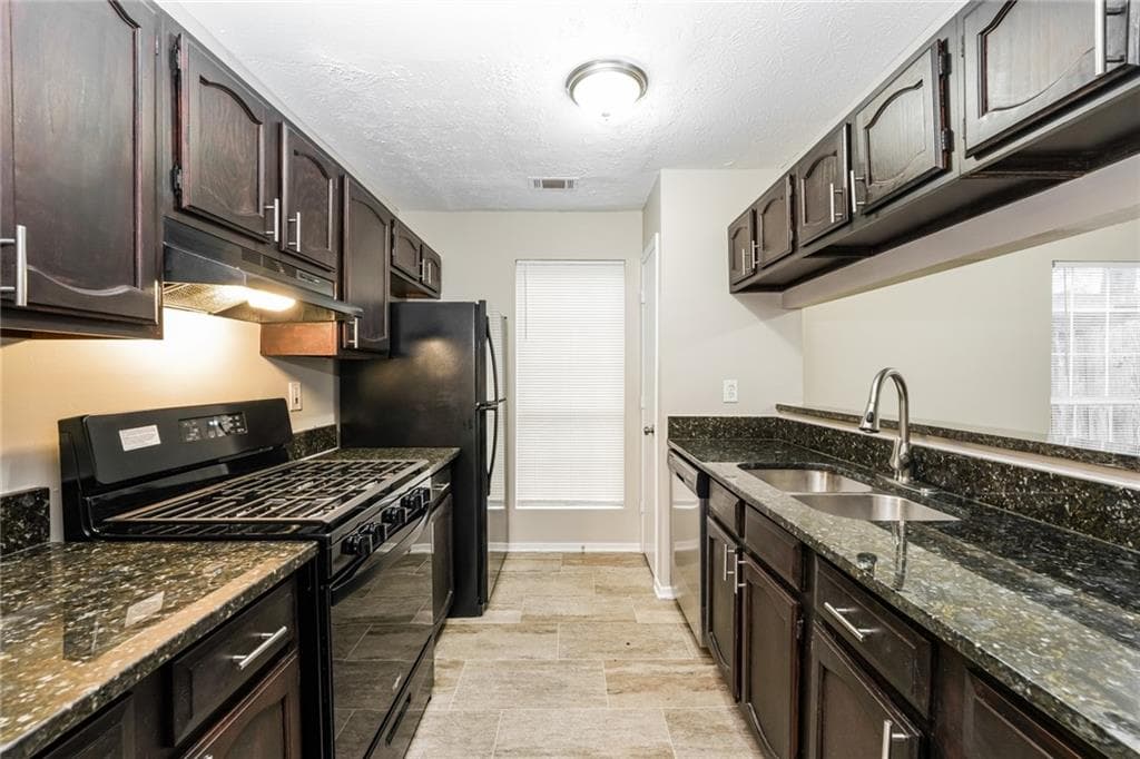 3 bedroom, 3 bathroom, 1,496 sq ft single family residence for sale at 3131 Linden Drive, Lawrenceville, GA 30044 — photo 10