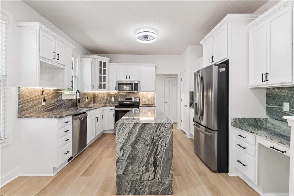 4 bedroom, 3 bathroom, 3,767 sq ft single family residence for sale at 61 Stone Crest Court, Rockmart, GA 30153 — photo 8