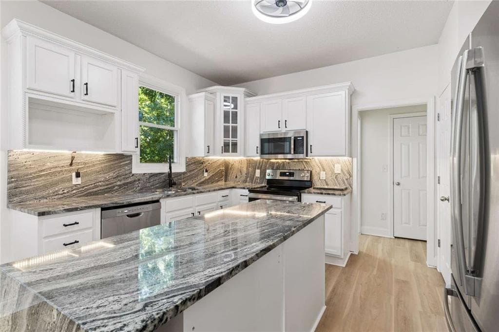 4 bedroom, 3 bathroom, 3,767 sq ft single family residence for sale at 61 Stone Crest Court, Rockmart, GA 30153 — photo 9
