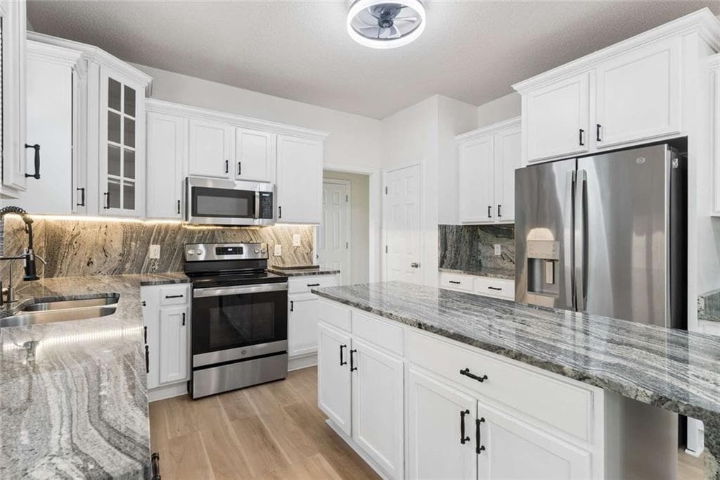 4 bedroom, 3 bathroom, 3,767 sq ft single family residence for sale at 61 Stone Crest Court, Rockmart, GA 30153 — photo 10