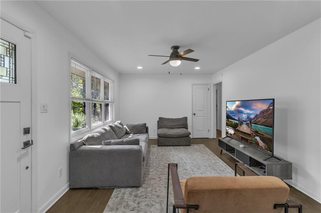 3 bedroom, 2 bathroom, 1,150 sq ft single family residence for sale at 610 Oriole Drive, Marietta, GA 30067 — photo 8