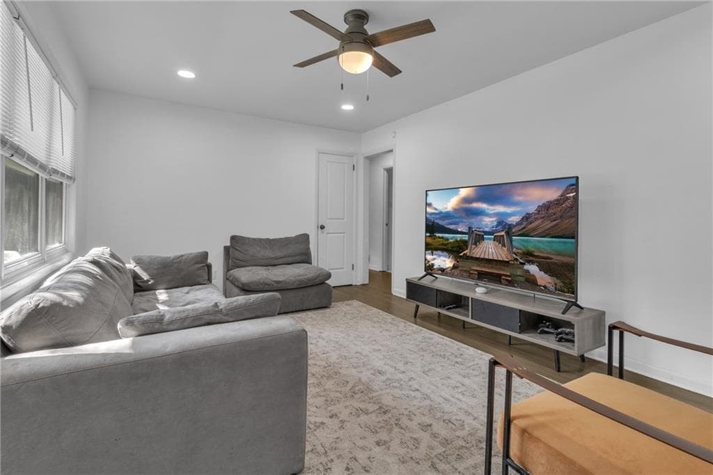 3 bedroom, 2 bathroom, 1,150 sq ft single family residence for sale at 610 Oriole Drive, Marietta, GA 30067 — photo 9