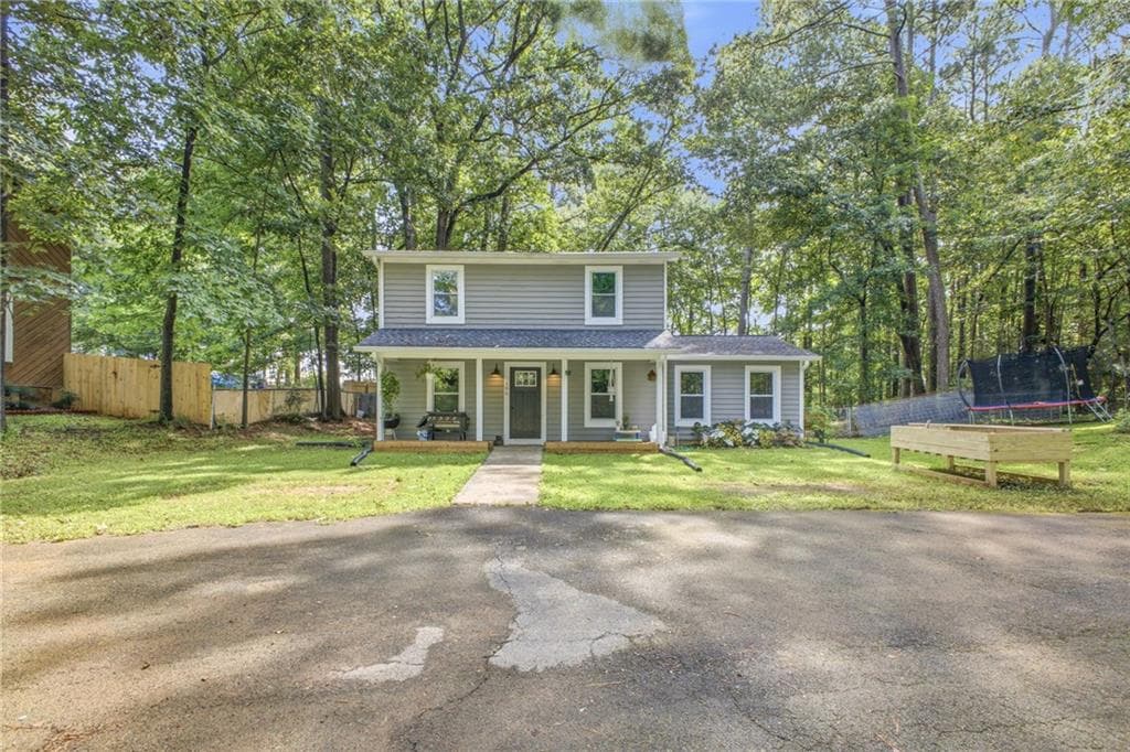 4 bedroom, 2 bathroom, 2,115 sq ft single family residence for sale at 106 Northside Drive, Calhoun, GA 30701
