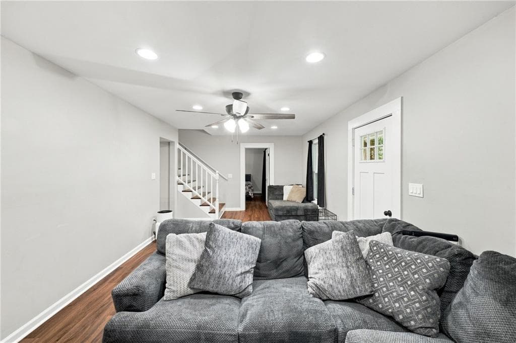 4 bedroom, 2 bathroom, 2,115 sq ft single family residence for sale at 106 Northside Drive, Calhoun, GA 30701 — photo 9