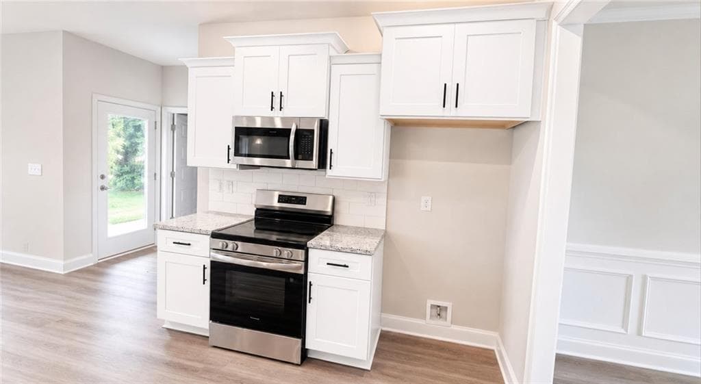 4 bedroom, 4 bathroom, 2,721 sq ft single family residence for sale at 1655 Norris Landing Drive, Snellville, GA 30039 — photo 6