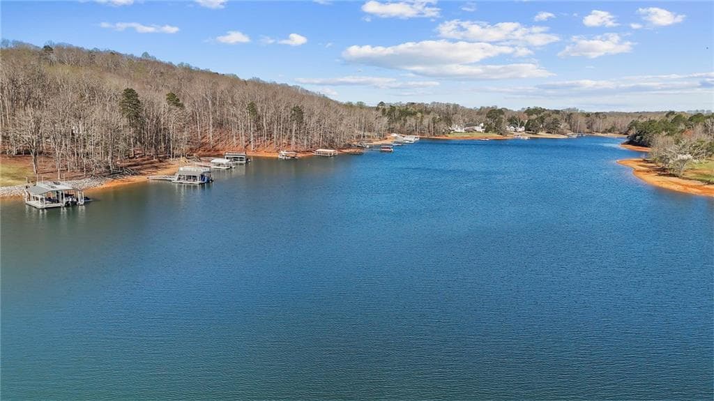 3 bedroom, 2 bathroom, 1,835 sq ft single family residence for sale at 2406 Winterview Ridge, Gainesville, GA 30506 — photo 3