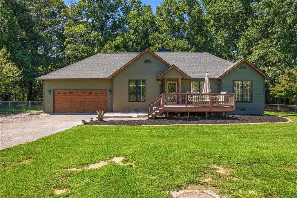 3 bedroom, 2 bathroom, 1,270 sq ft single family residence for sale at 2010 Tomahawk Lane, Cumming, GA 30028 — photo 1 of 47