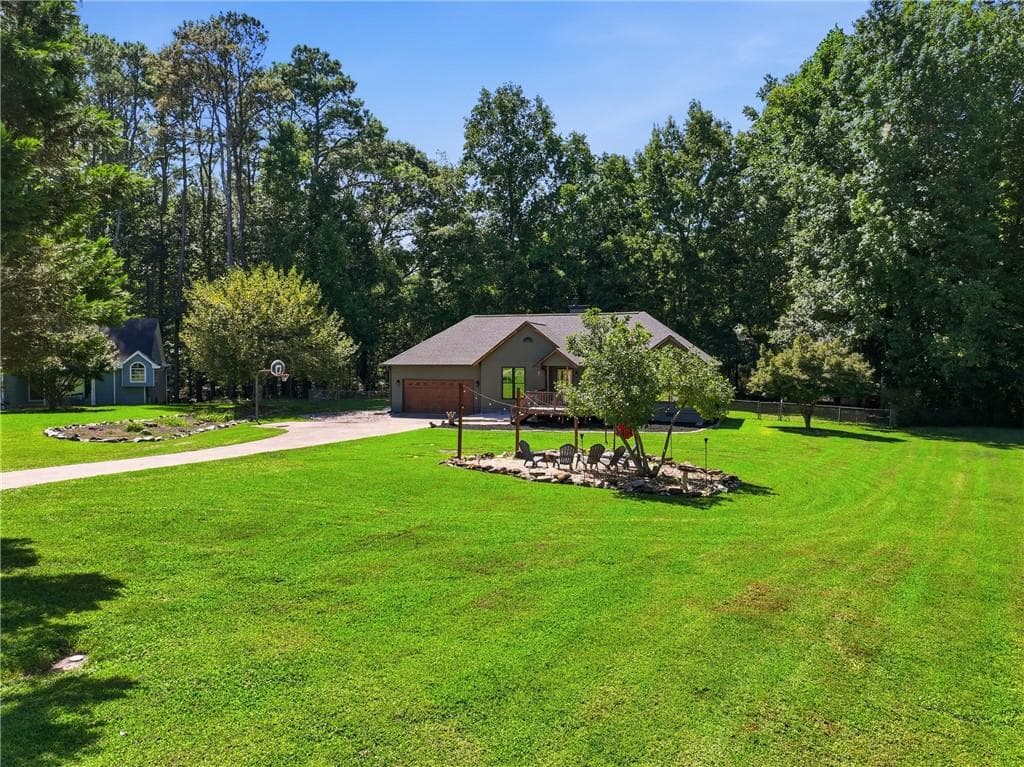 3 bedroom, 2 bathroom, 1,270 sq ft single family residence for sale at 2010 Tomahawk Lane, Cumming, GA 30028 — photo 3