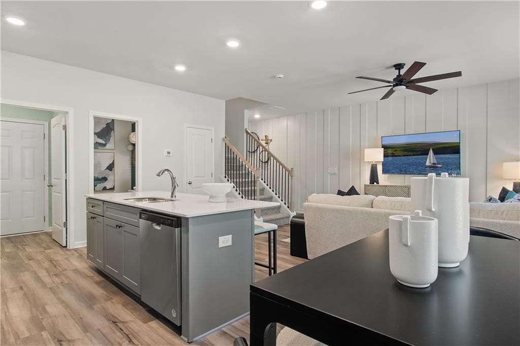 3 bedroom, 3 bathroom, 1,718 sq ft condominium for sale at 655 Treasure Drive, Stockbridge, GA 30281 — photo 9