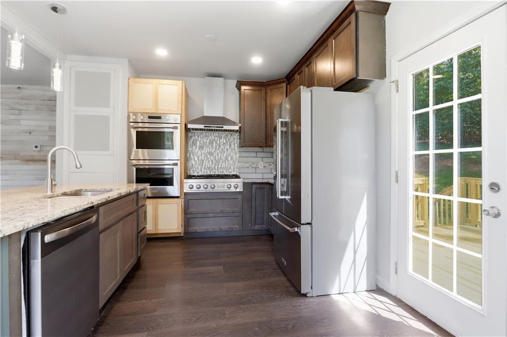 4 bedroom, 3 bathroom, 2,755 sq ft single family residence for sale at 44 Fairwood Drive, Dallas, GA 30157 — photo 2